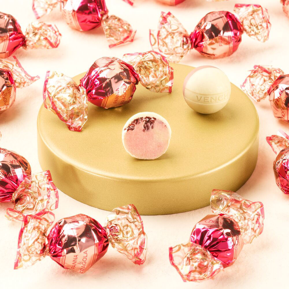 Venchi Strawberry & Cream Chocomousse in White Chocolate Pearls