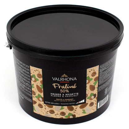 Valrhona Crunchy 50% Amande Noisette Praliné Paste Pail - 5 kg
