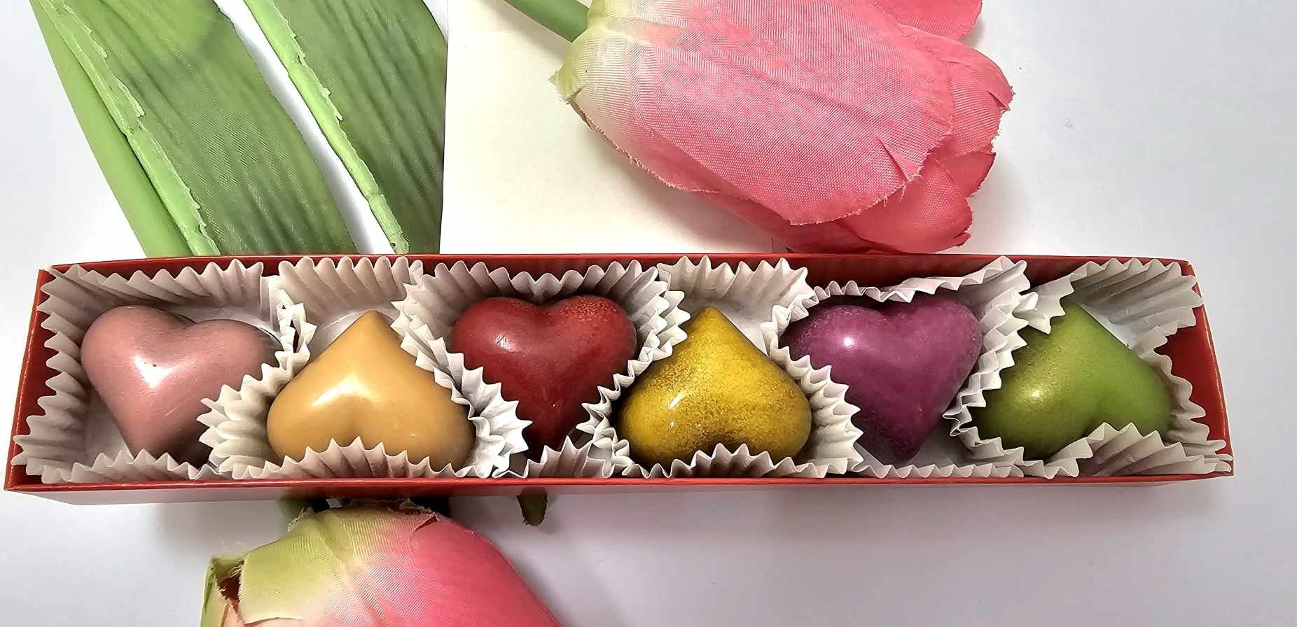 Heart Shaped Assorted Chocolates Box - 6 pc - 44 g