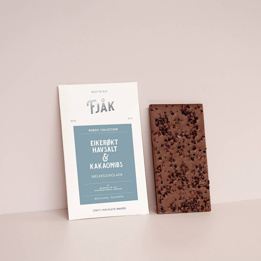 Oak Smoked Salt and Cocoa Nibs 45% Milk Chocolate Bar - 60 grams 22009