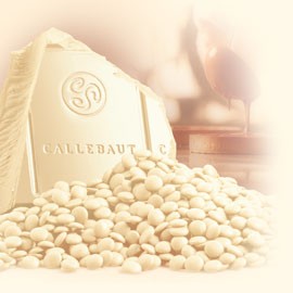 Callebaut CW2NV Natural Vanilla 25% White Chocolate Callets - 1kg CW2NV-595
