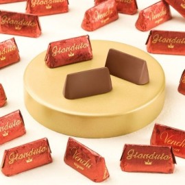 Venchi Venchi Gianduia Vegan from 1878 33% Dark Chocolate Giandujotto Pieces Bulk Bag - 1Kg – Chocosphere
