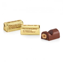 Venchi Venchi Hazelnuts in Gianduja Chocolate Gold Ingot 116647